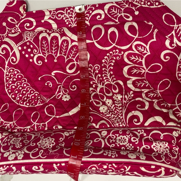 Vera Bradley | Twirly Birds Tote Large 16”x12” Full Top Zipper Closure - Picture 12 of 13